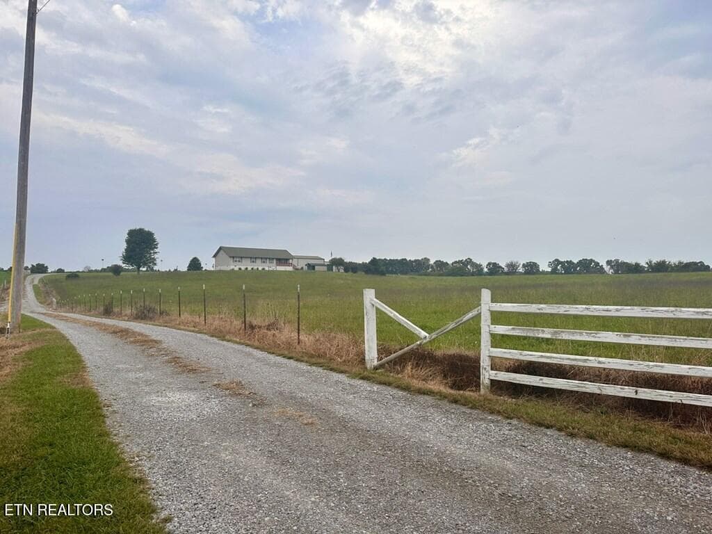 239532_1 - 12343 Griffith Rd, Pikeville, TN 37367