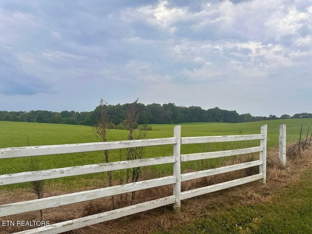 239532_2 - 12343 Griffith Rd, Pikeville, TN 37367