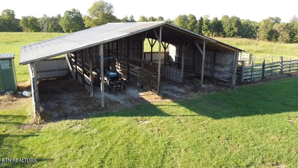 239532_34 - 12343 Griffith Rd, Pikeville, TN 37367