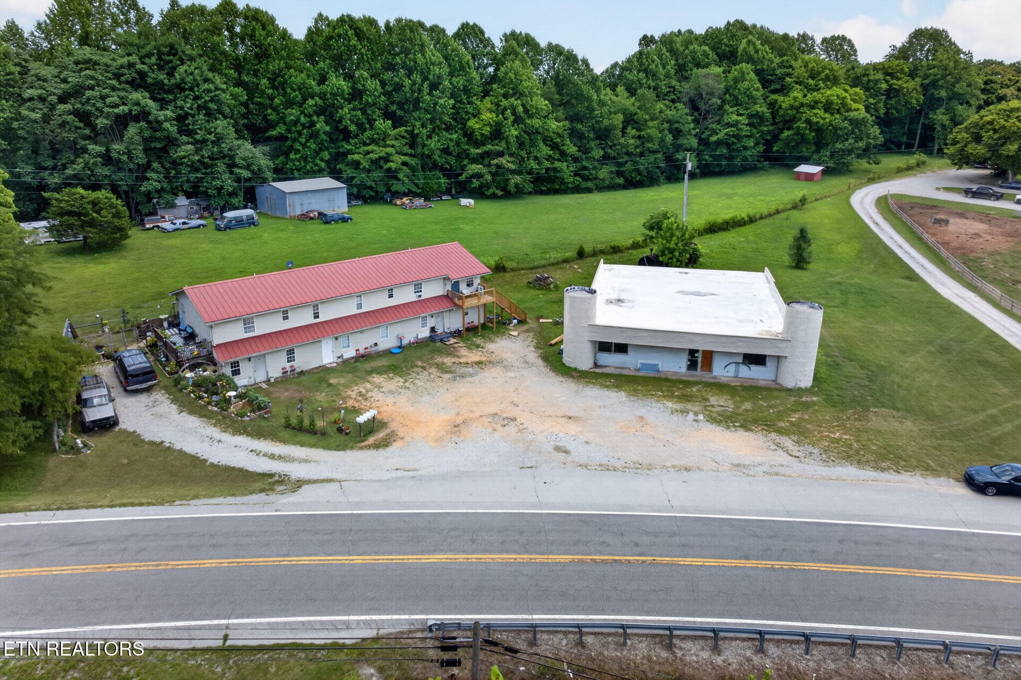 11279 Nashville Hwy, Baxter, TN 38544