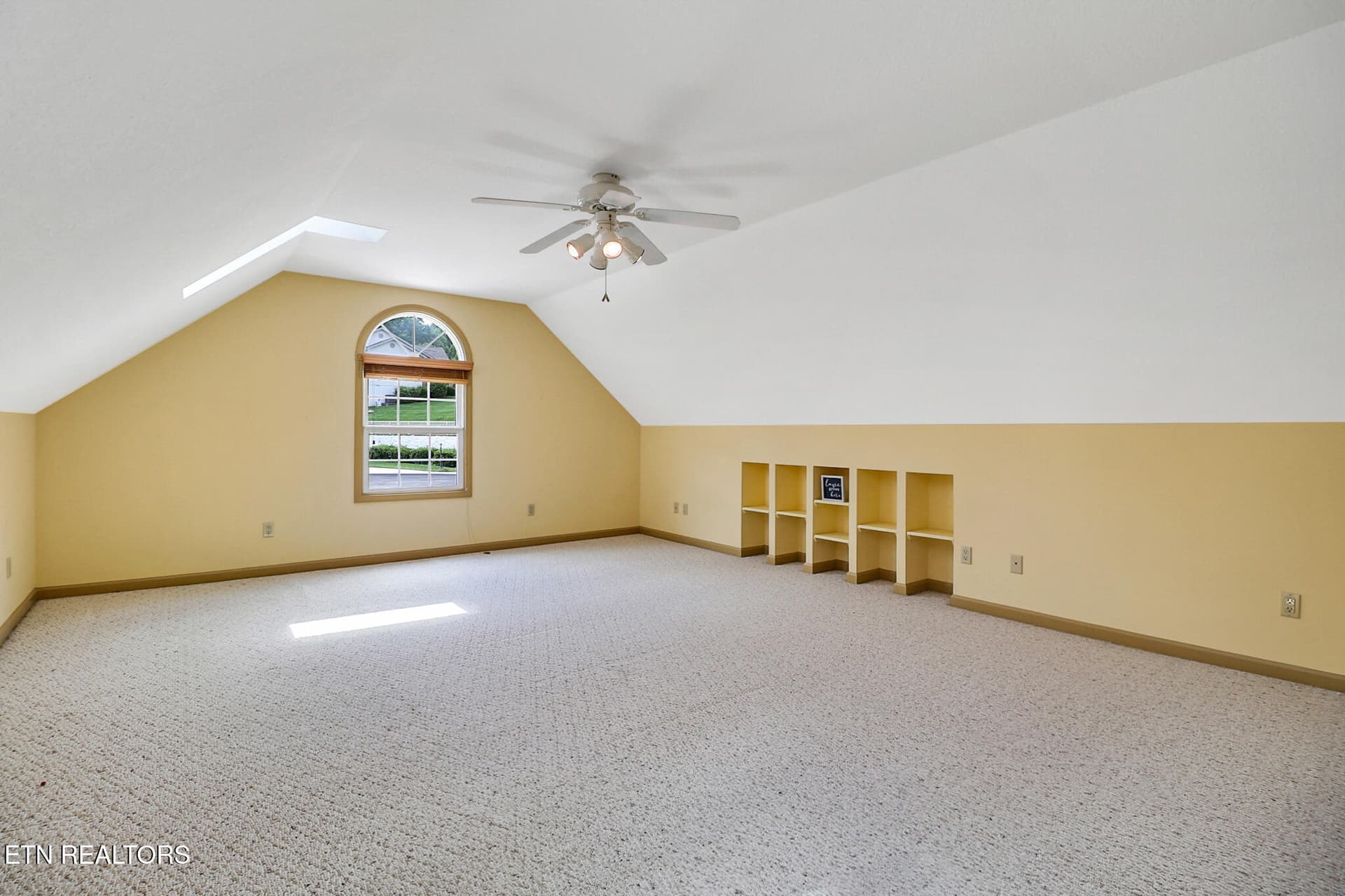 n44a4507-n44a4511 - 137 Lafayette 16, Crossville, TN 38558