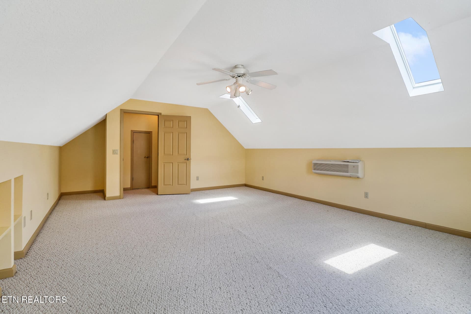 n44a4512-n44a4516 - 137 Lafayette 16, Crossville, TN 38558