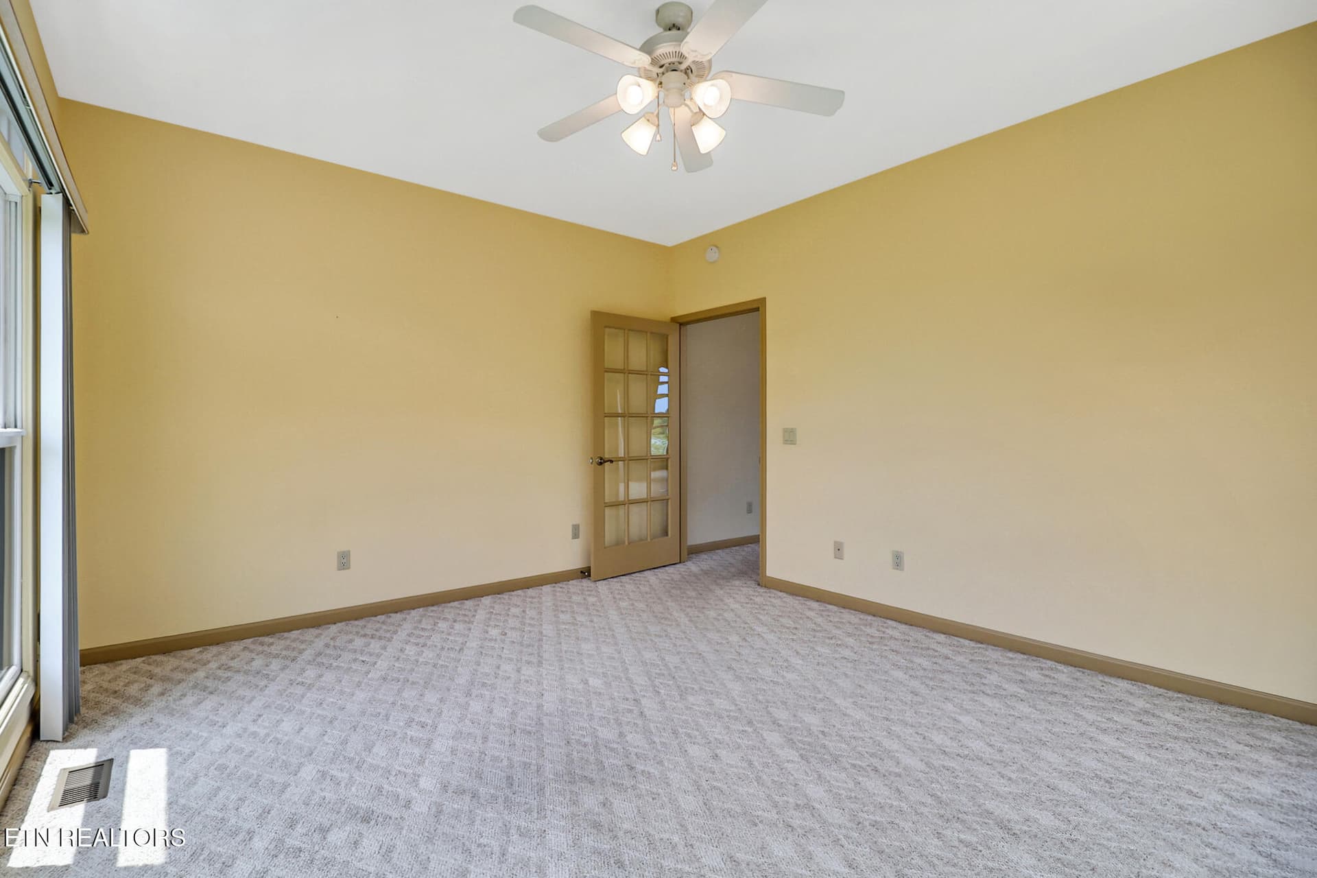 n44a4557-n44a4561 - 137 Lafayette 16, Crossville, TN 38558