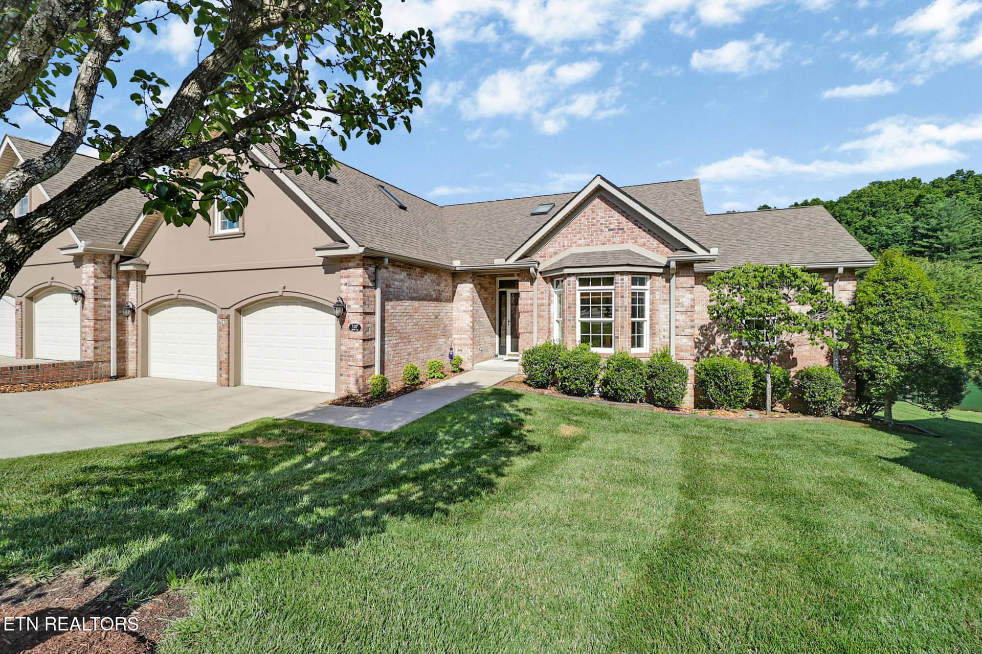 n44a2282-n44a2286 - 137 Lafayette 16, Crossville, TN 38558