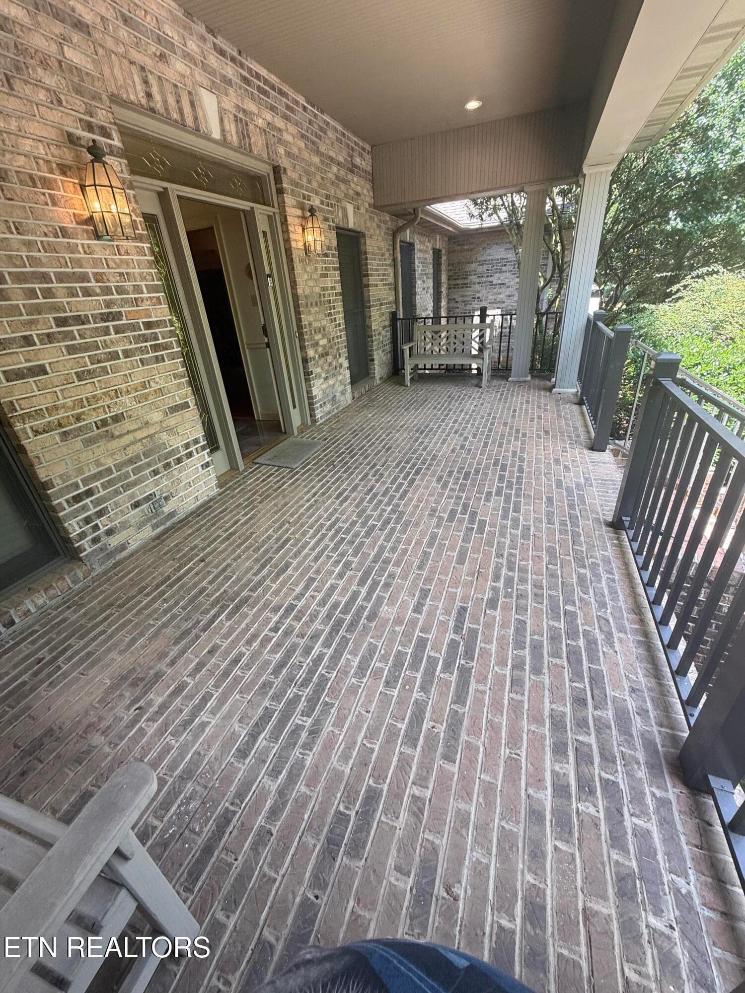 Large covered front porch - 1817 Peppertree Drive, Alcoa, TN 37701