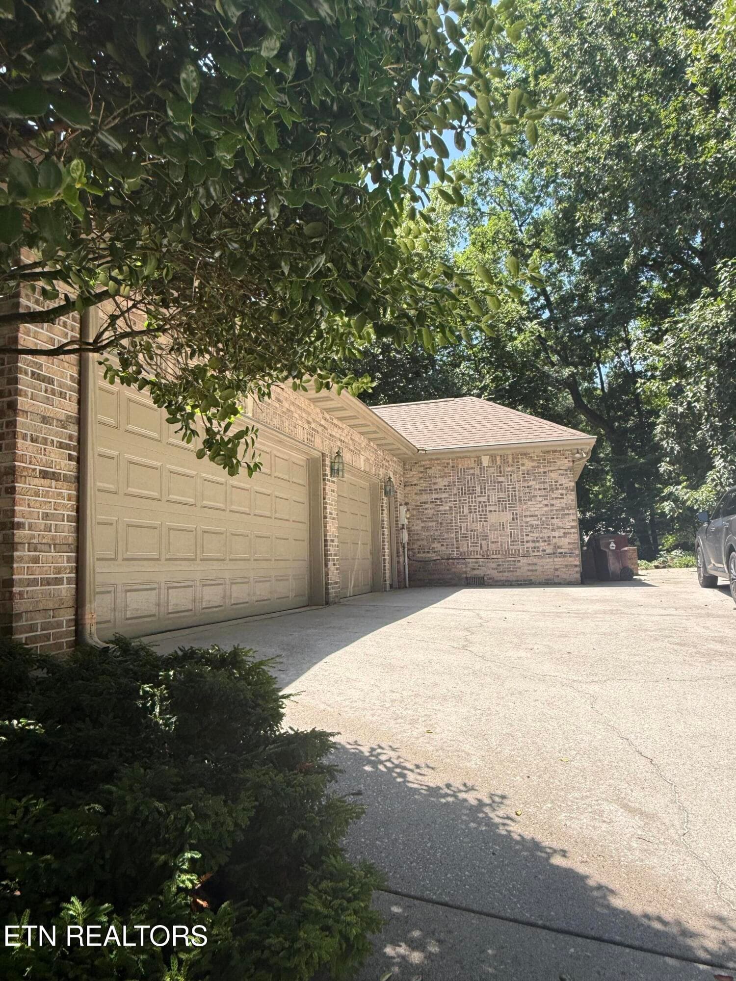 3 car on side - 1817 Peppertree Drive, Alcoa, TN 37701