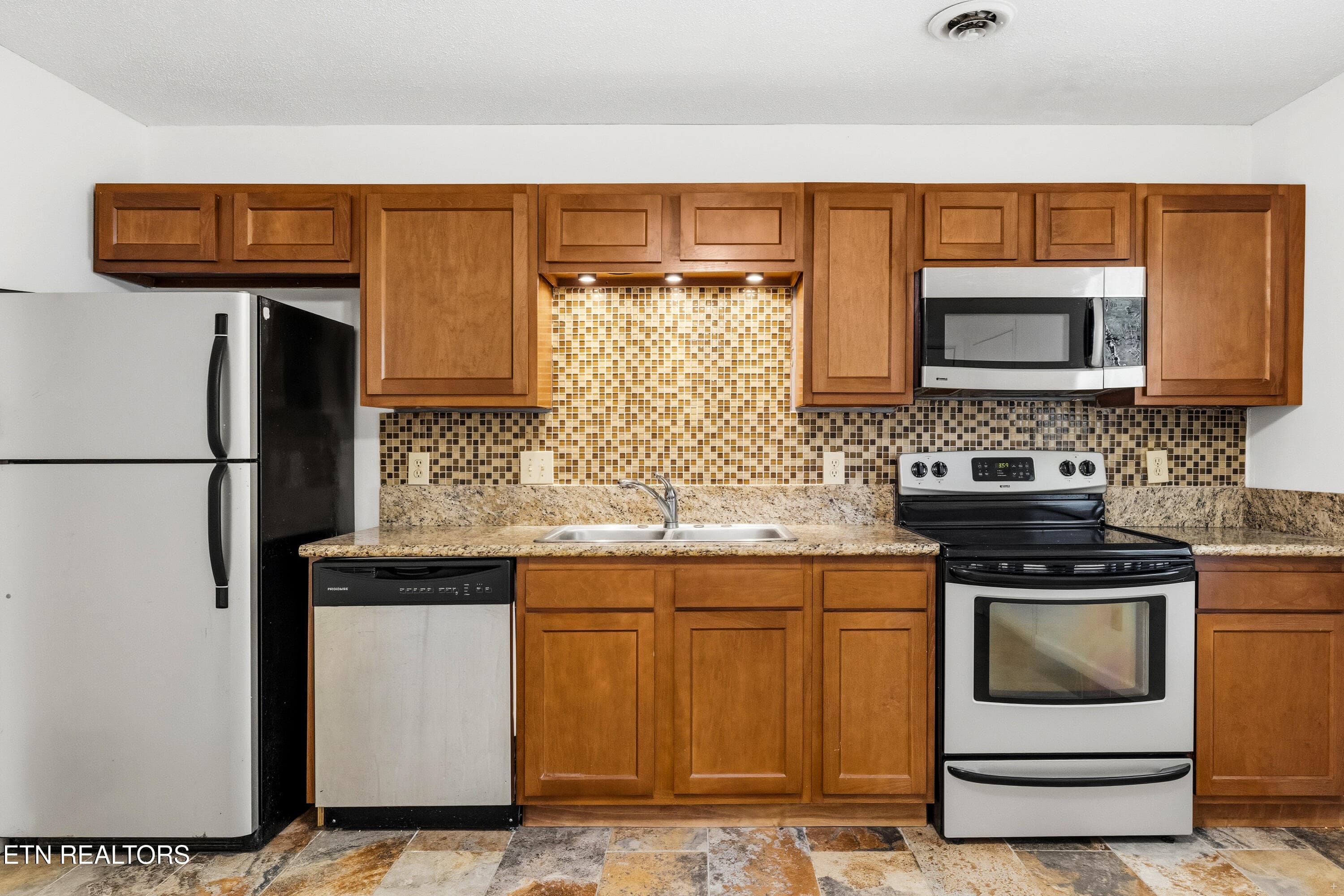 Positive Perceptions-6 - 810 Highland Drive 501, Knoxville, TN 37912, Knoxville