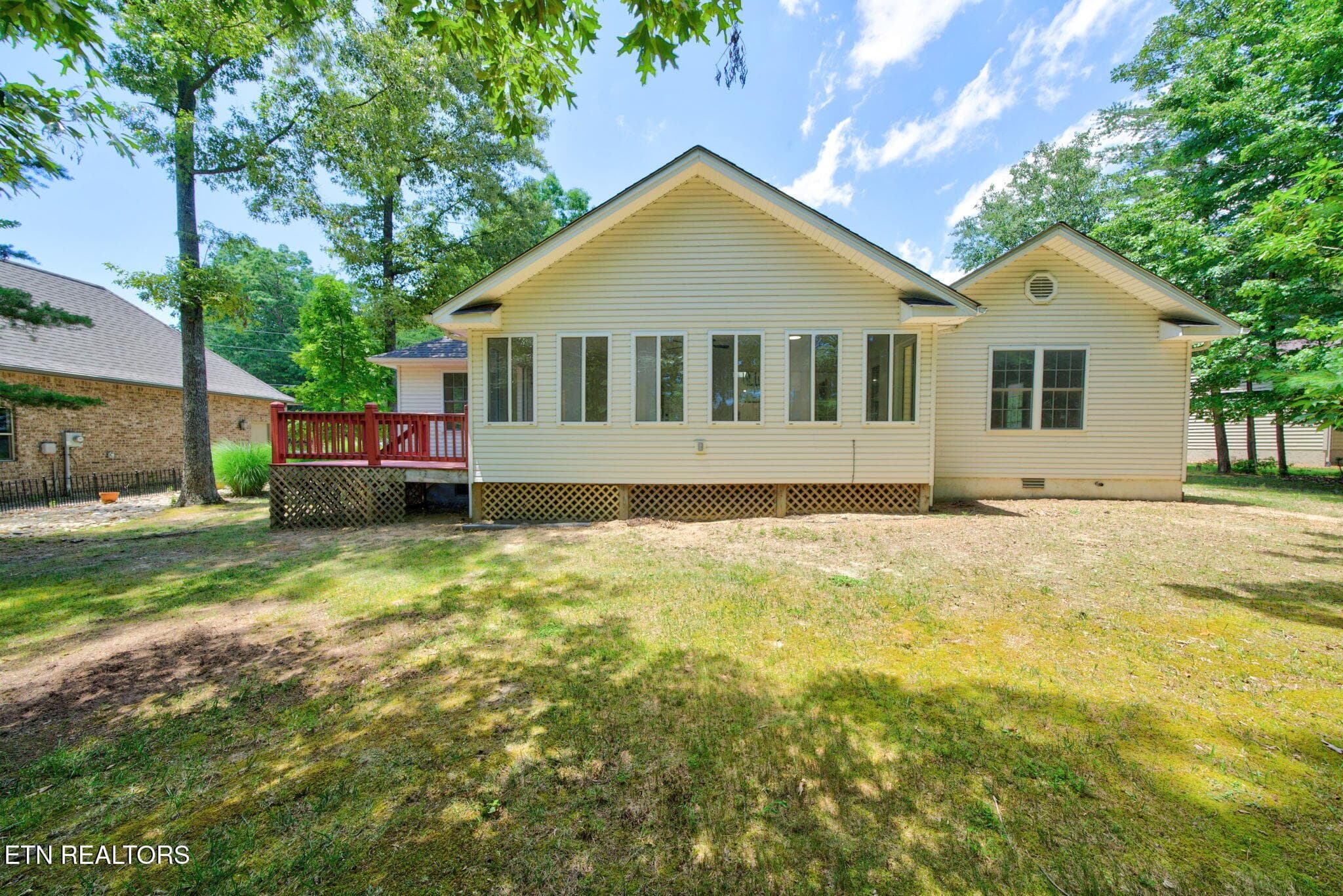 Rear - 35 Leaf Circle, Crossville, TN 38558