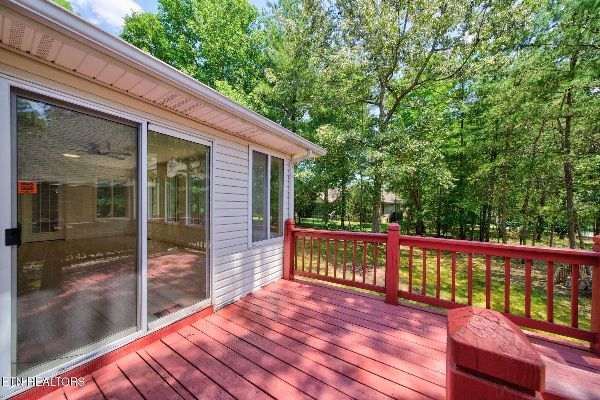 Open Deck - 35 Leaf Circle, Crossville, TN 38558