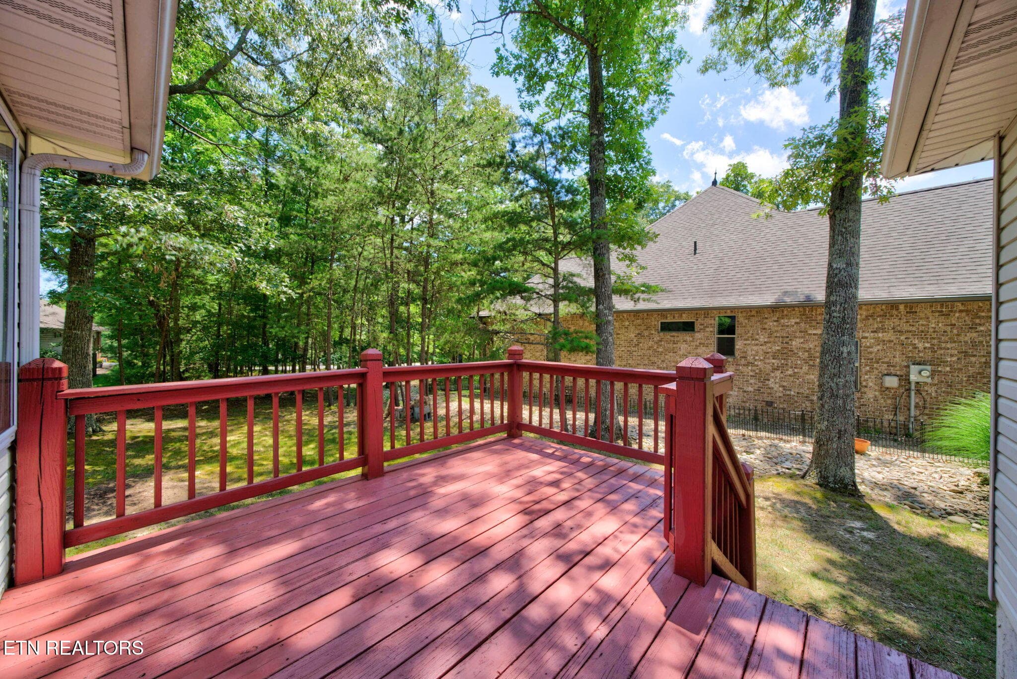Open Deck - 35 Leaf Circle, Crossville, TN 38558