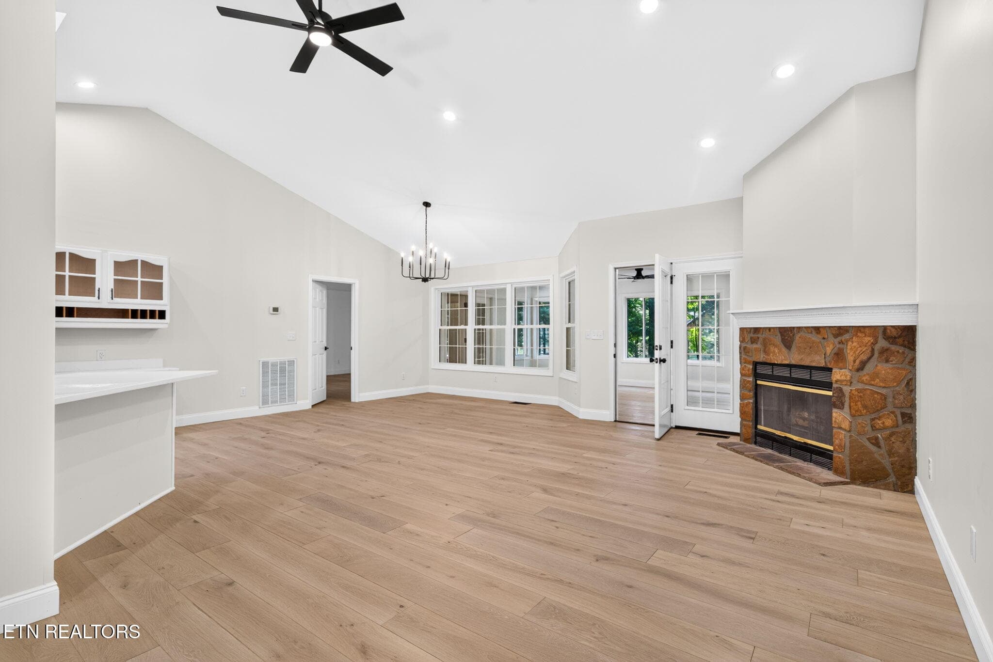 Living/Dining - 35 Leaf Circle, Crossville, TN 38558