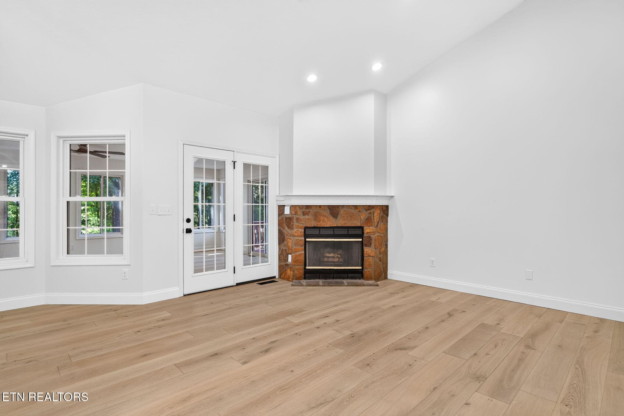 Living Room - 35 Leaf Circle, Crossville, TN 38558