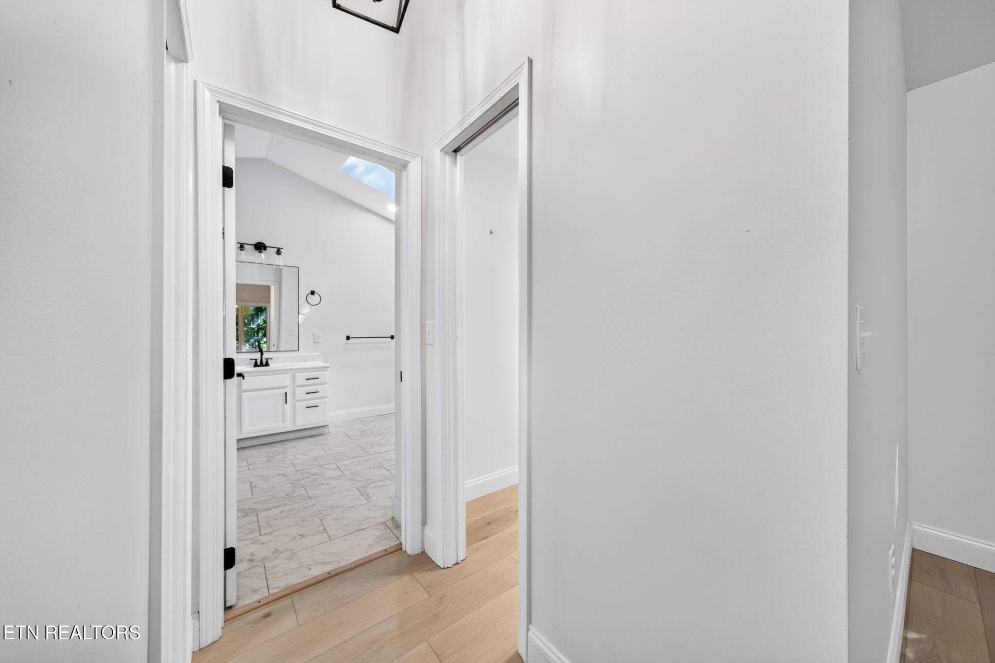 Master Closets/Bath - 35 Leaf Circle, Crossville, TN 38558