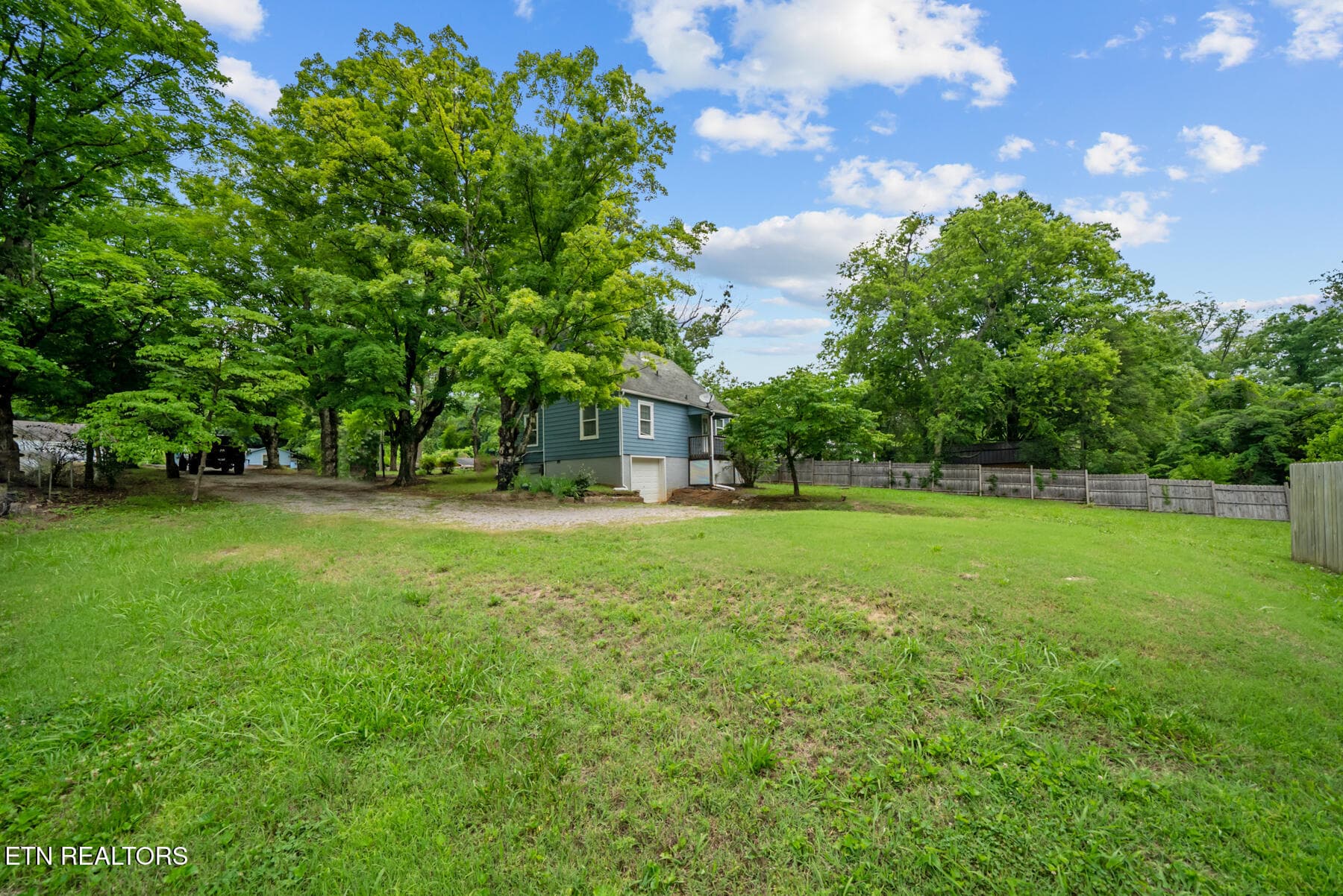 DSC04477 - 3518 Delrose Drive, Knoxville, TN 37914