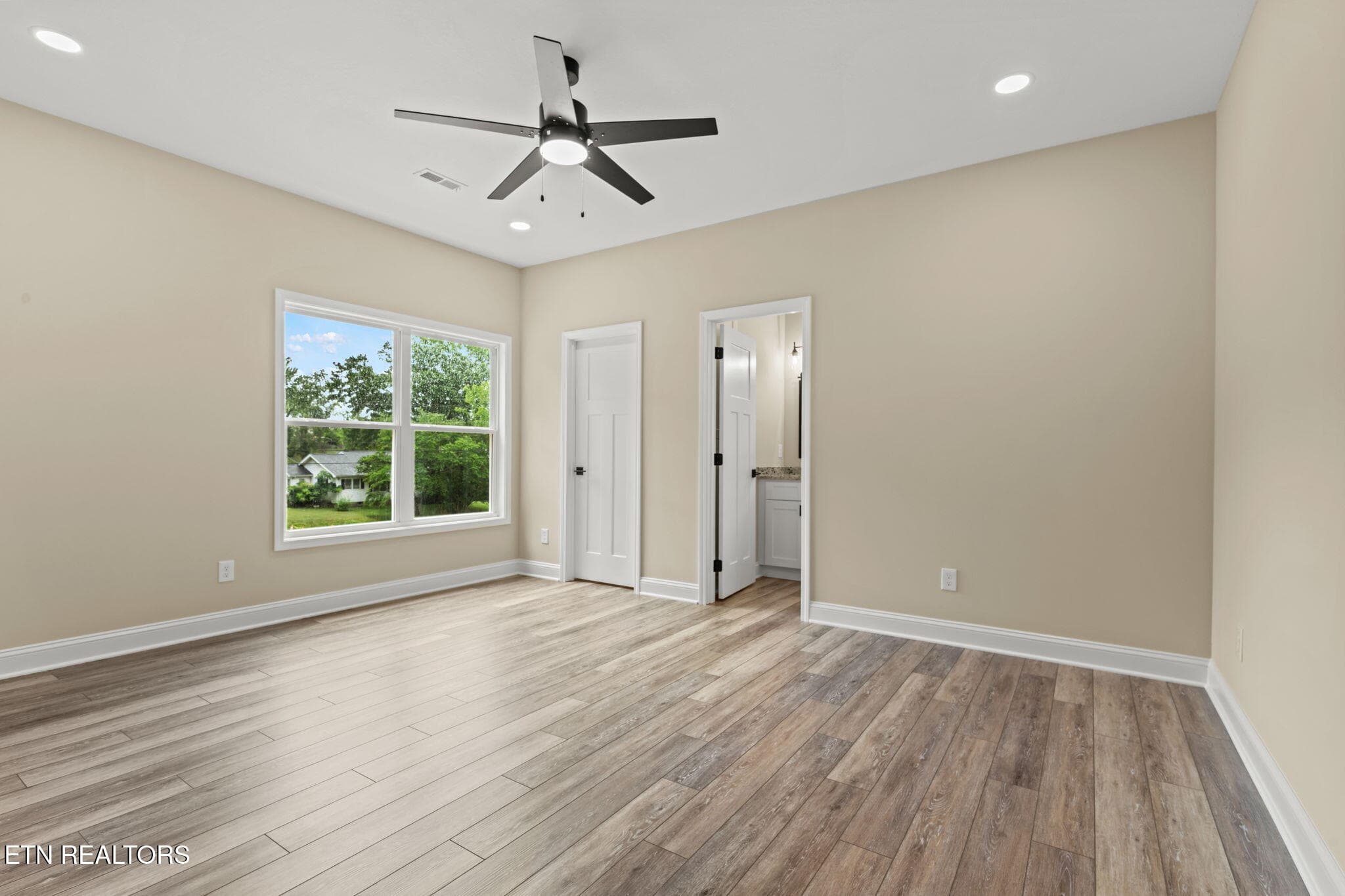 1-web-or-mls-212 Westbury-004 - 212 Westbury Drive, Clinton, TN 37716