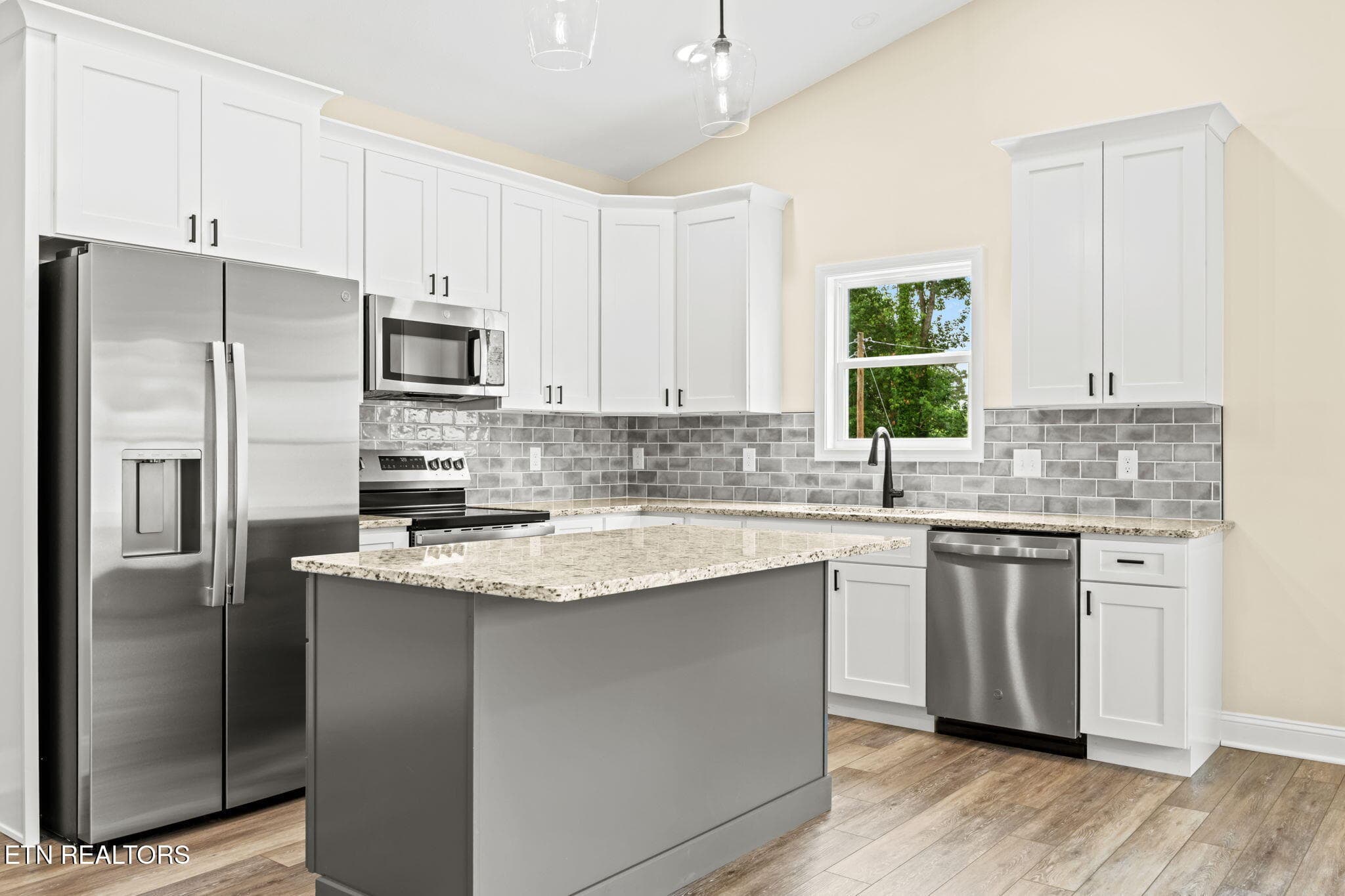 10-web-or-mls-212 Westbury-040 - 212 Westbury Drive, Clinton, TN 37716