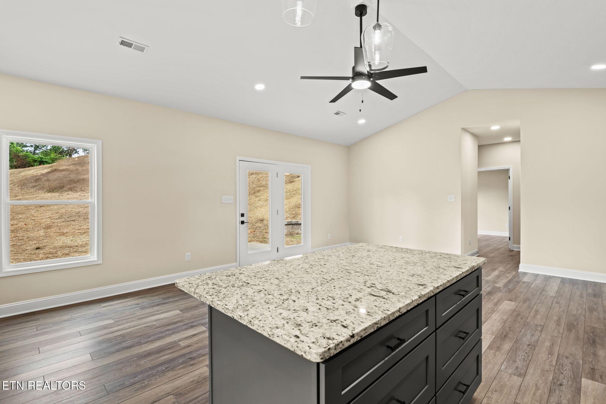 14-web-or-mls-212 Westbury-060 - 212 Westbury Drive, Clinton, TN 37716