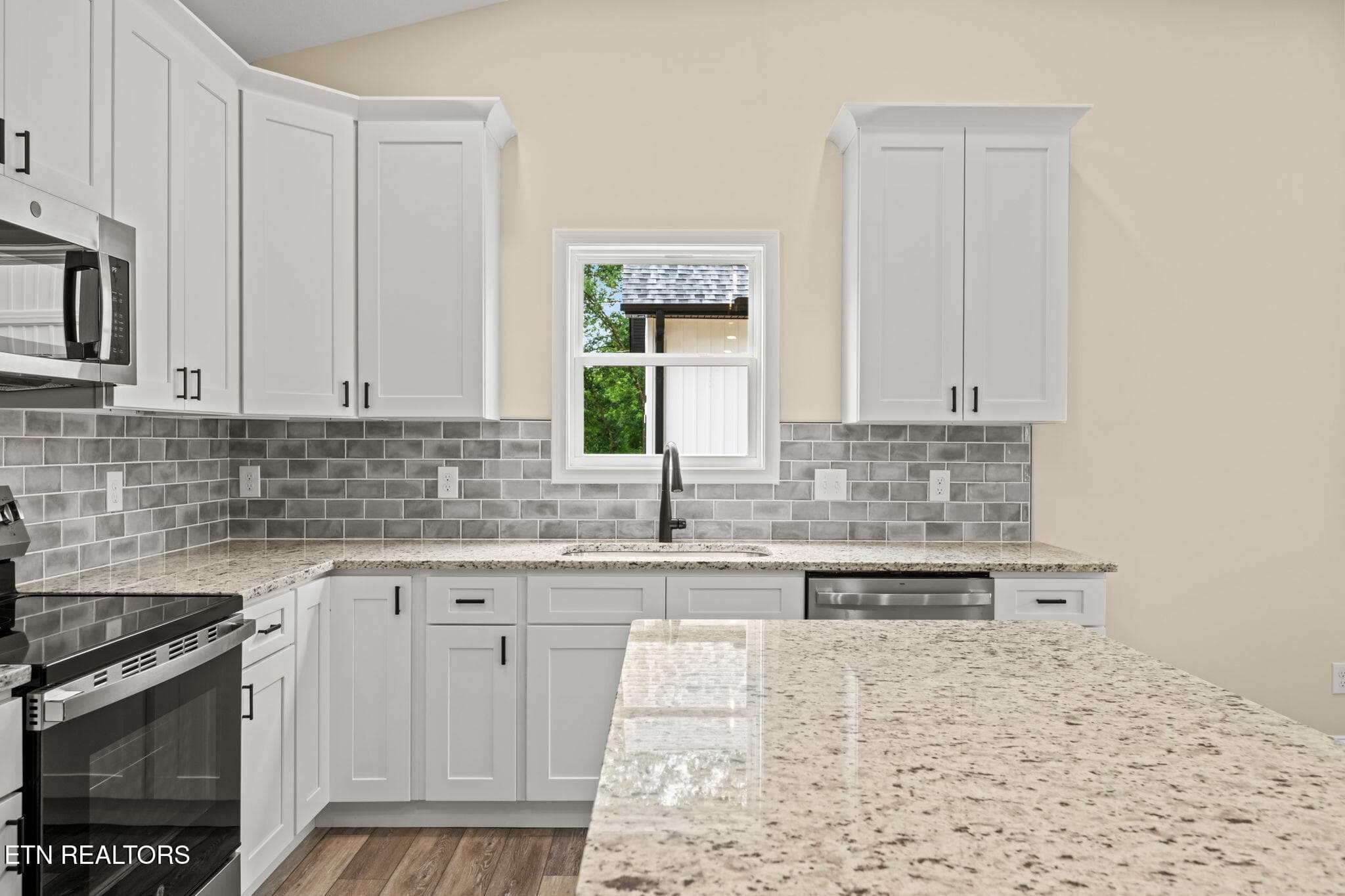 15-web-or-mls-212 Westbury-064 - 212 Westbury Drive, Clinton, TN 37716