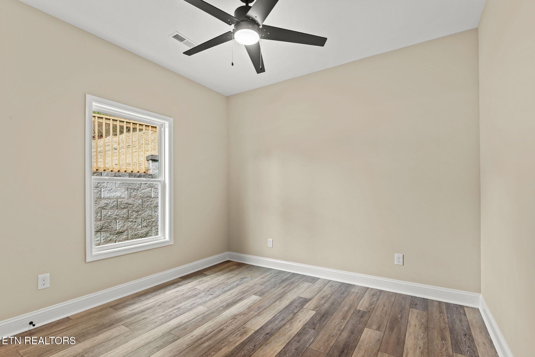 18-web-or-mls-212 Westbury-079 - 212 Westbury Drive, Clinton, TN 37716
