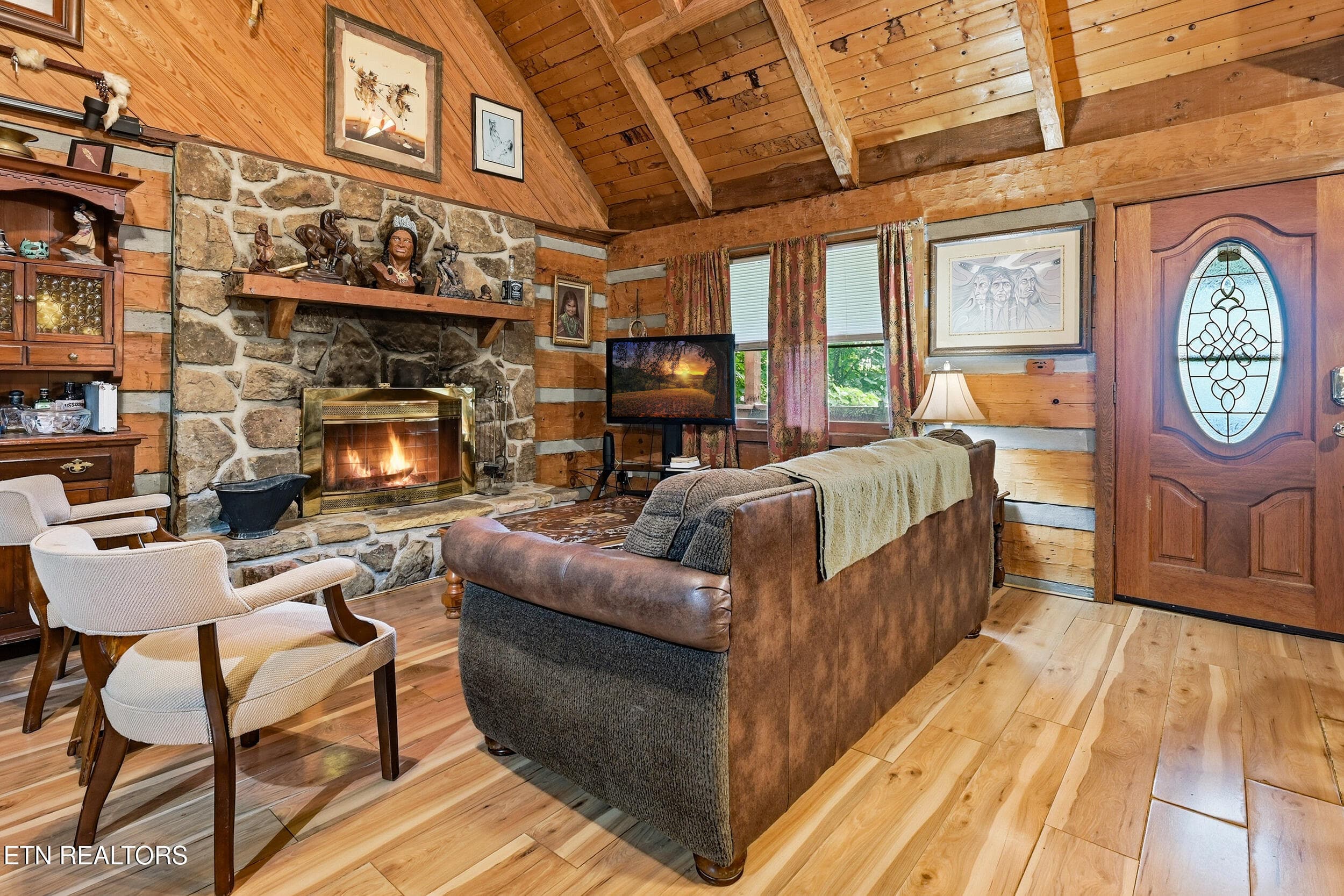 Living room - 559 Crest Rd, Gatlinburg, TN 37738, Gatlinburg