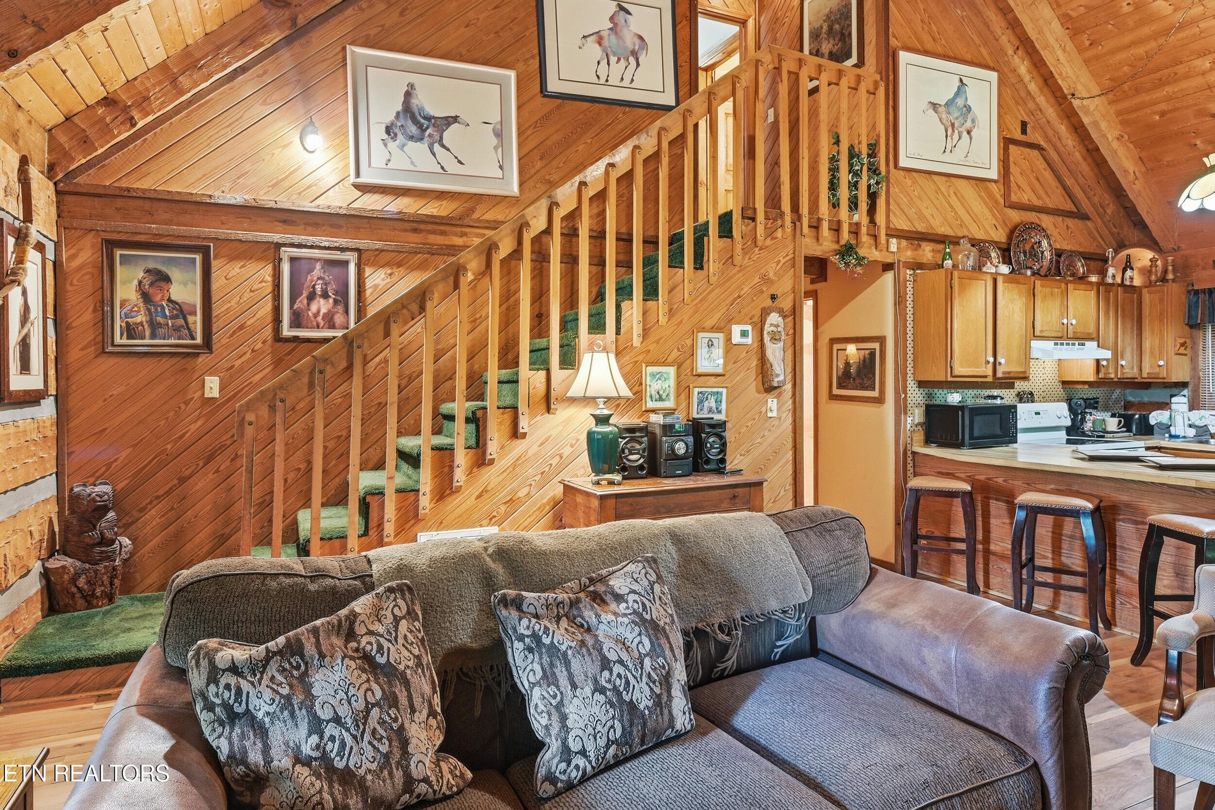 Living room - 559 Crest Rd, Gatlinburg, TN 37738, Gatlinburg
