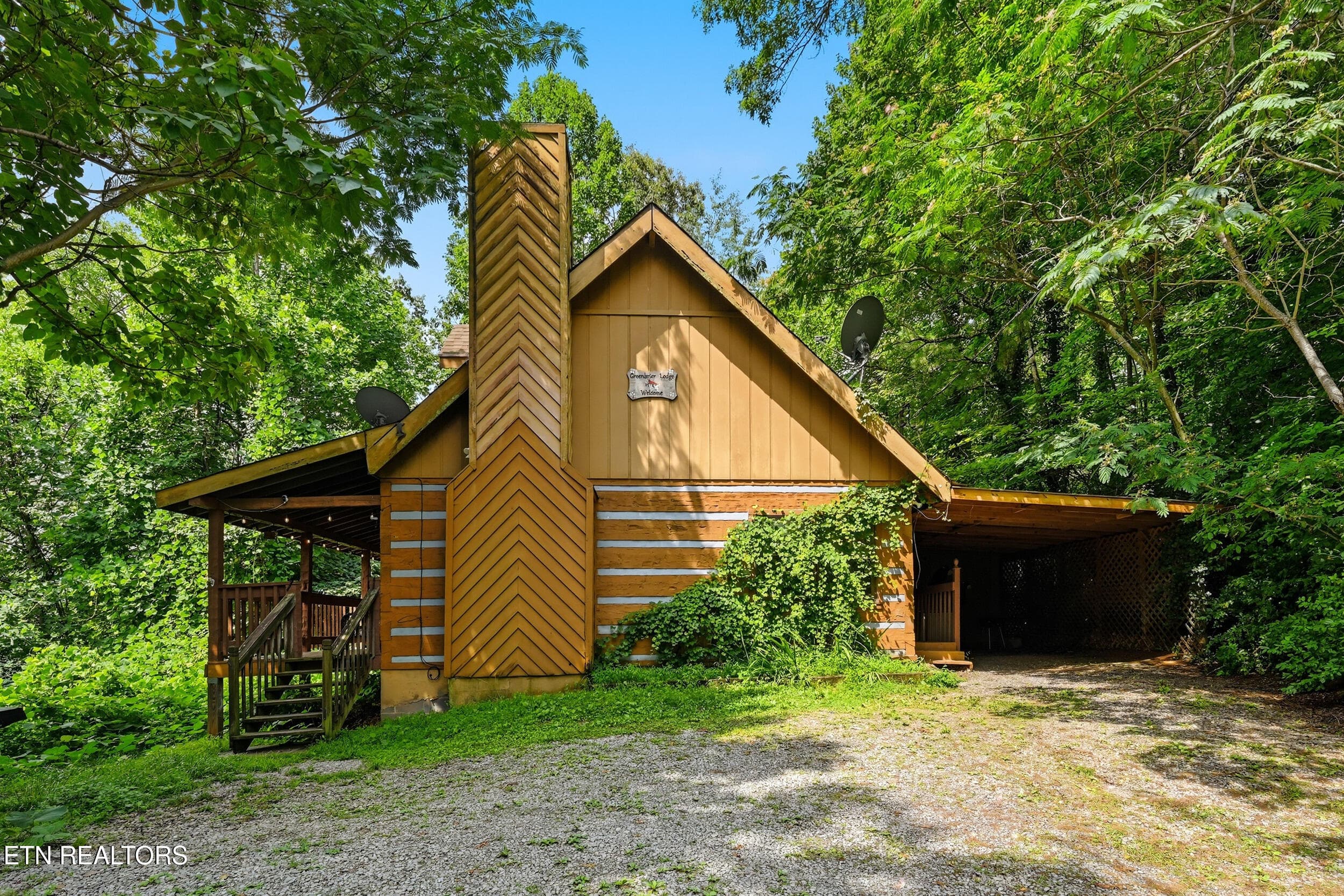 Outside pic - 559 Crest Rd, Gatlinburg, TN 37738, Gatlinburg