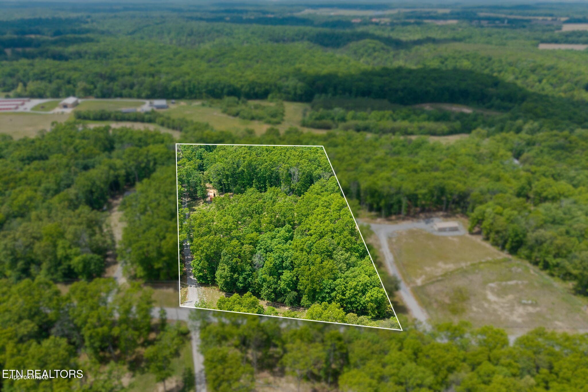 1-web-or-mls-833 Little Hurricane Ln_2 - 833 Little Hurricane Lane, Monterey, TN 38574