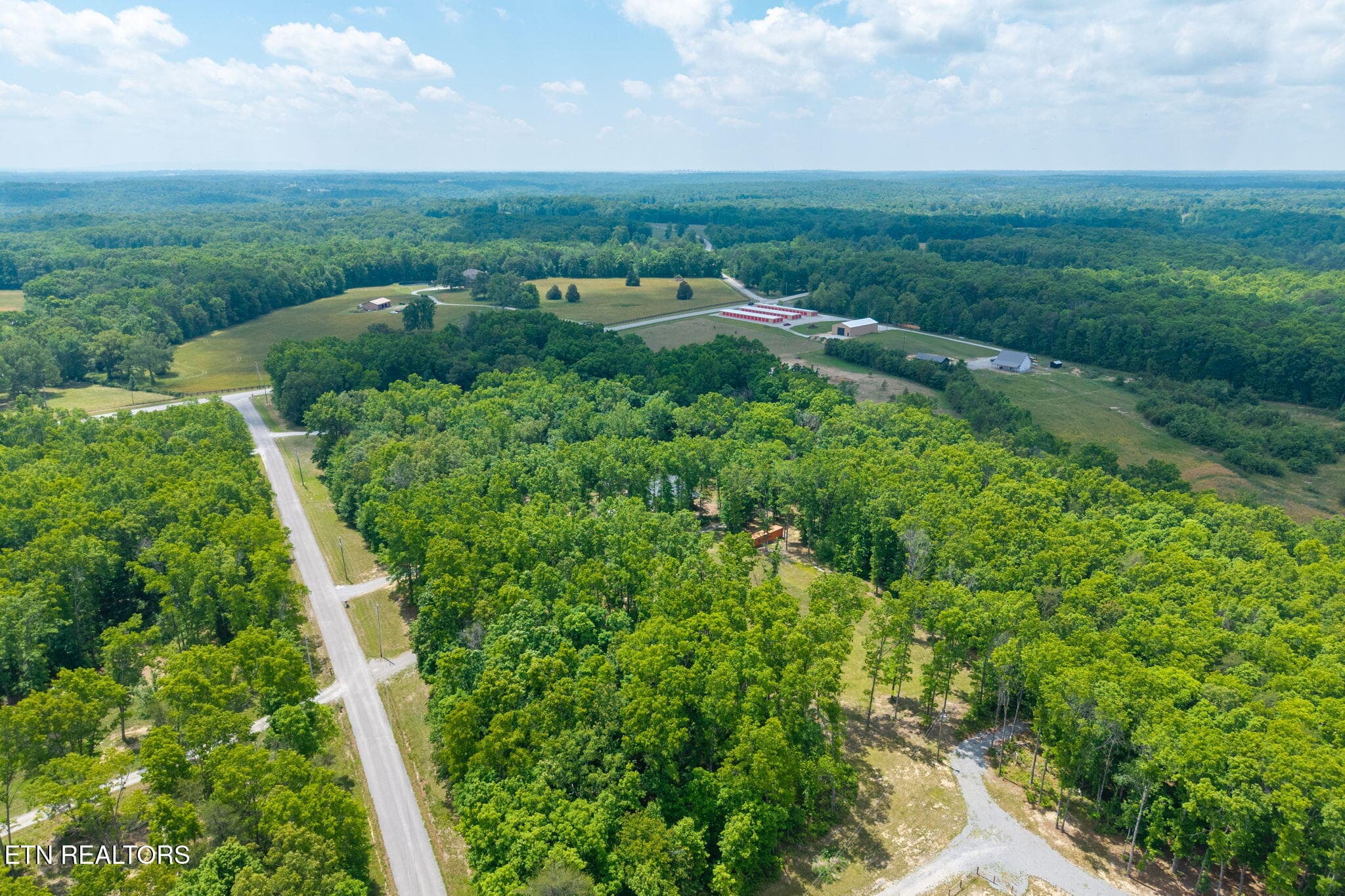 5-web-or-mls-833 Little Hurricane Ln_1 - 833 Little Hurricane Lane, Monterey, TN 38574