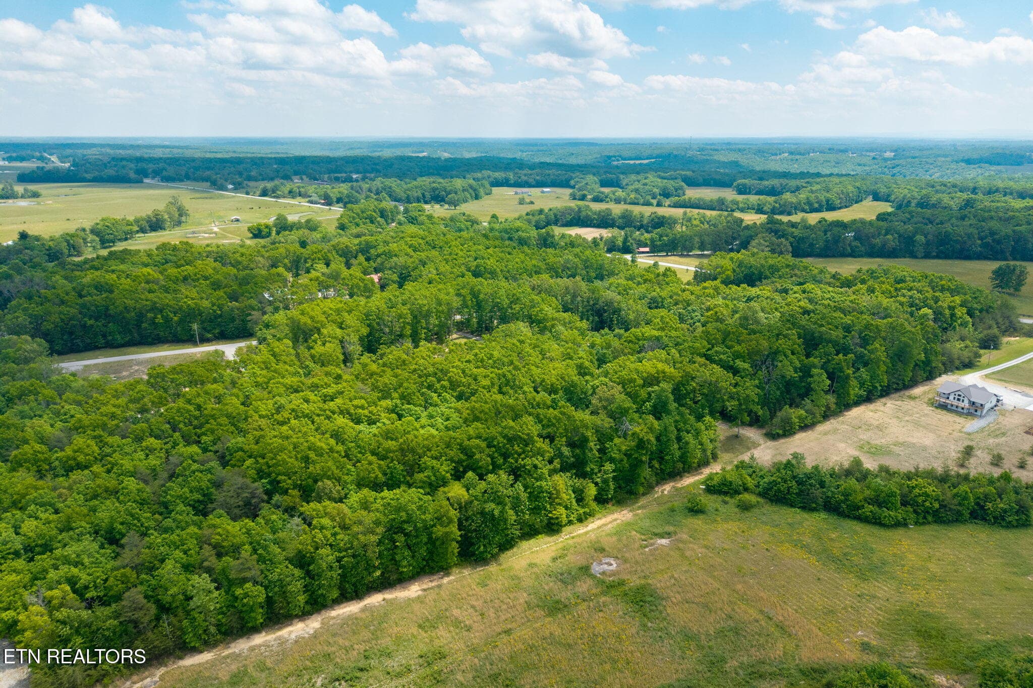 8-web-or-mls-833 Little Hurricane Ln_3 - 833 Little Hurricane Lane, Monterey, TN 38574