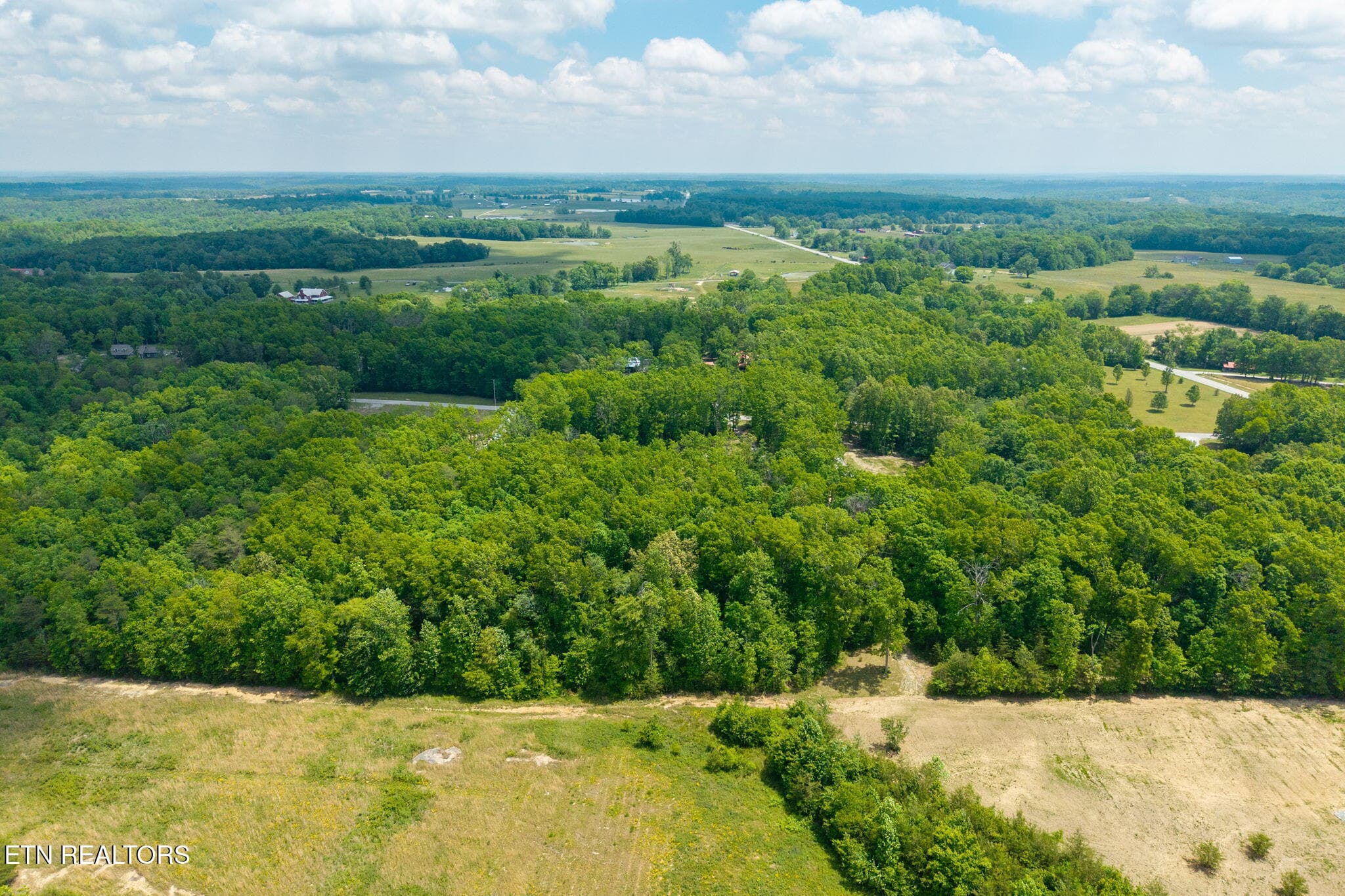 9-web-or-mls-833 Little Hurricane Ln_4 - 833 Little Hurricane Lane, Monterey, TN 38574
