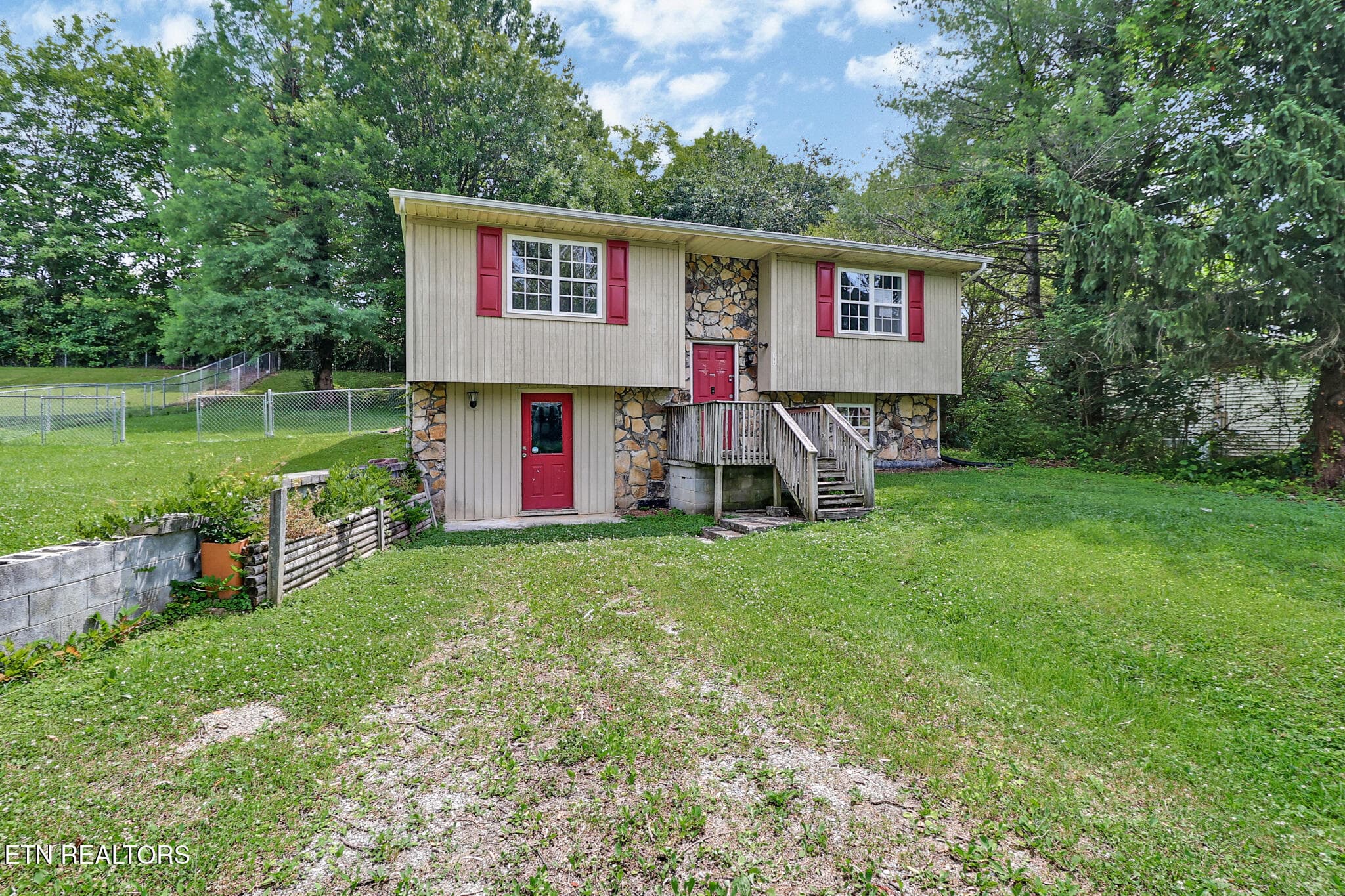 n44a9256-n44a9260 - 106 Willow Creek Rd, Wartburg, TN 37887, Wartburg