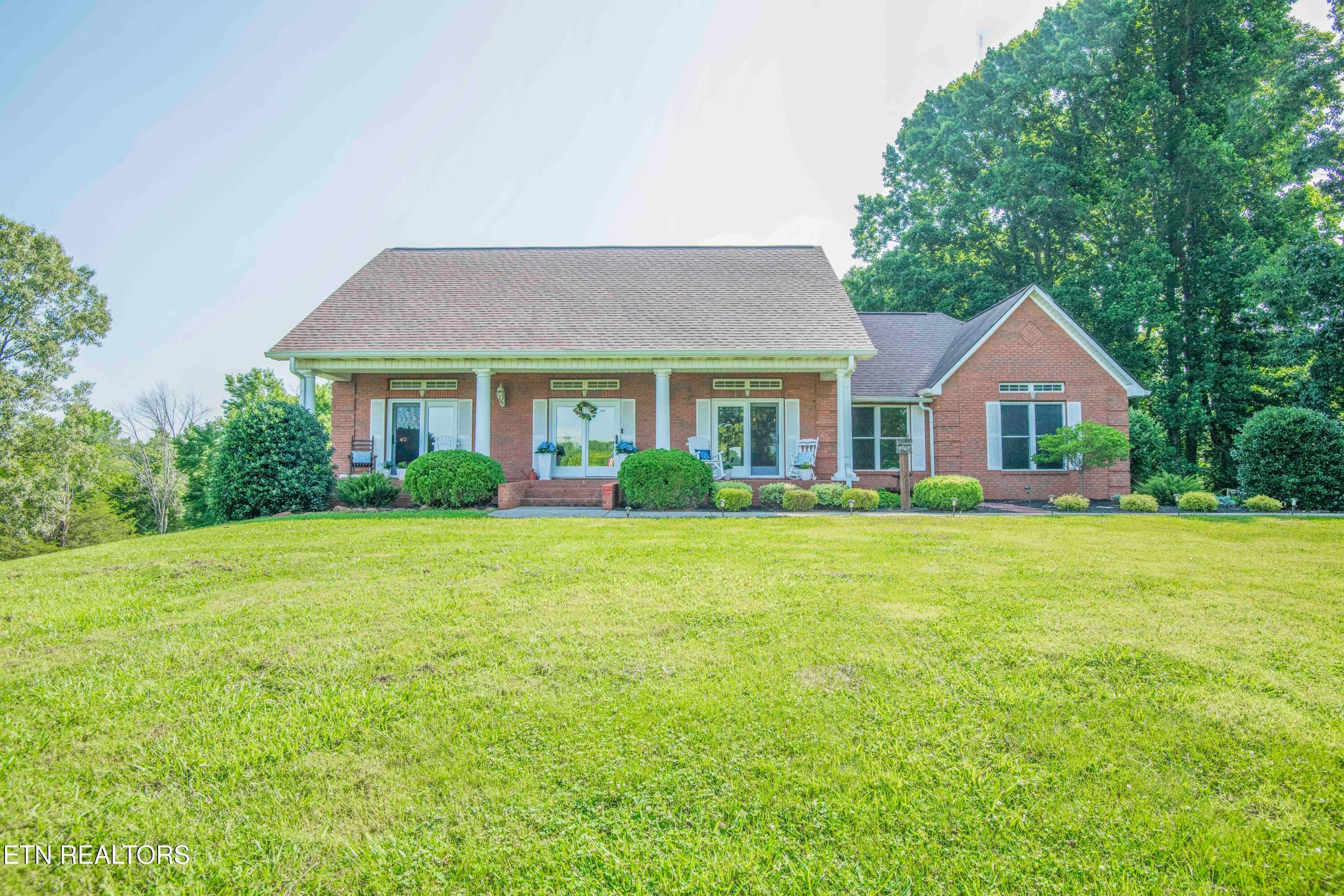 630 Kenny Brook Lane, Greenback, TN 37742