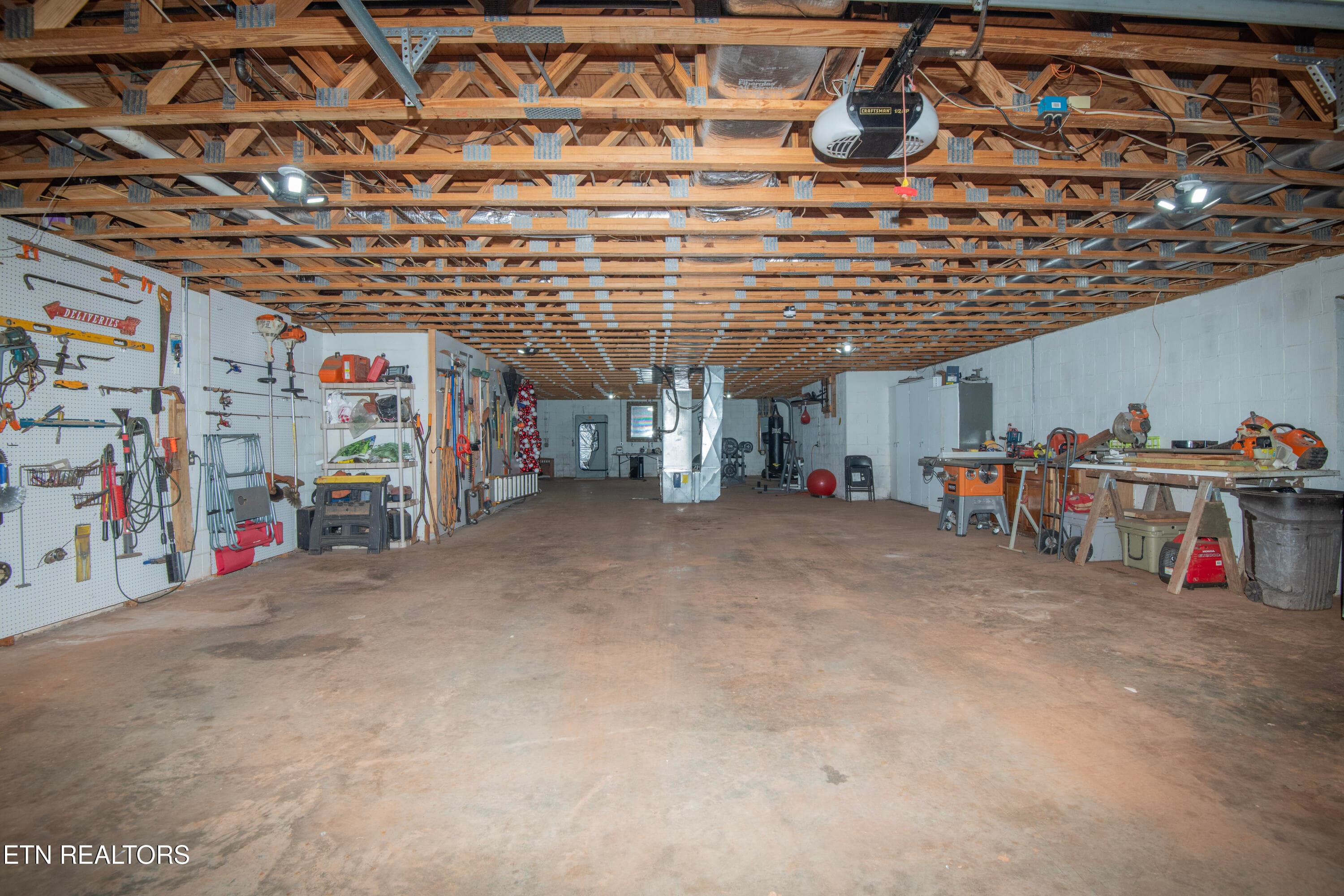 garage 5 - 630 Kenny Brook Lane, Greenback, TN 37742