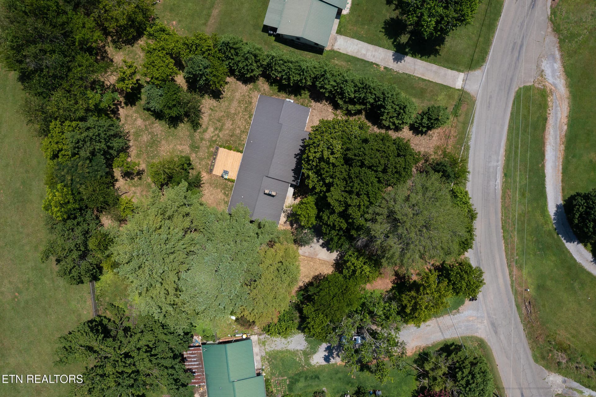 JBP_Bank474_2400px-16 - 474 Bank St, Tellico Plains, TN 37385
