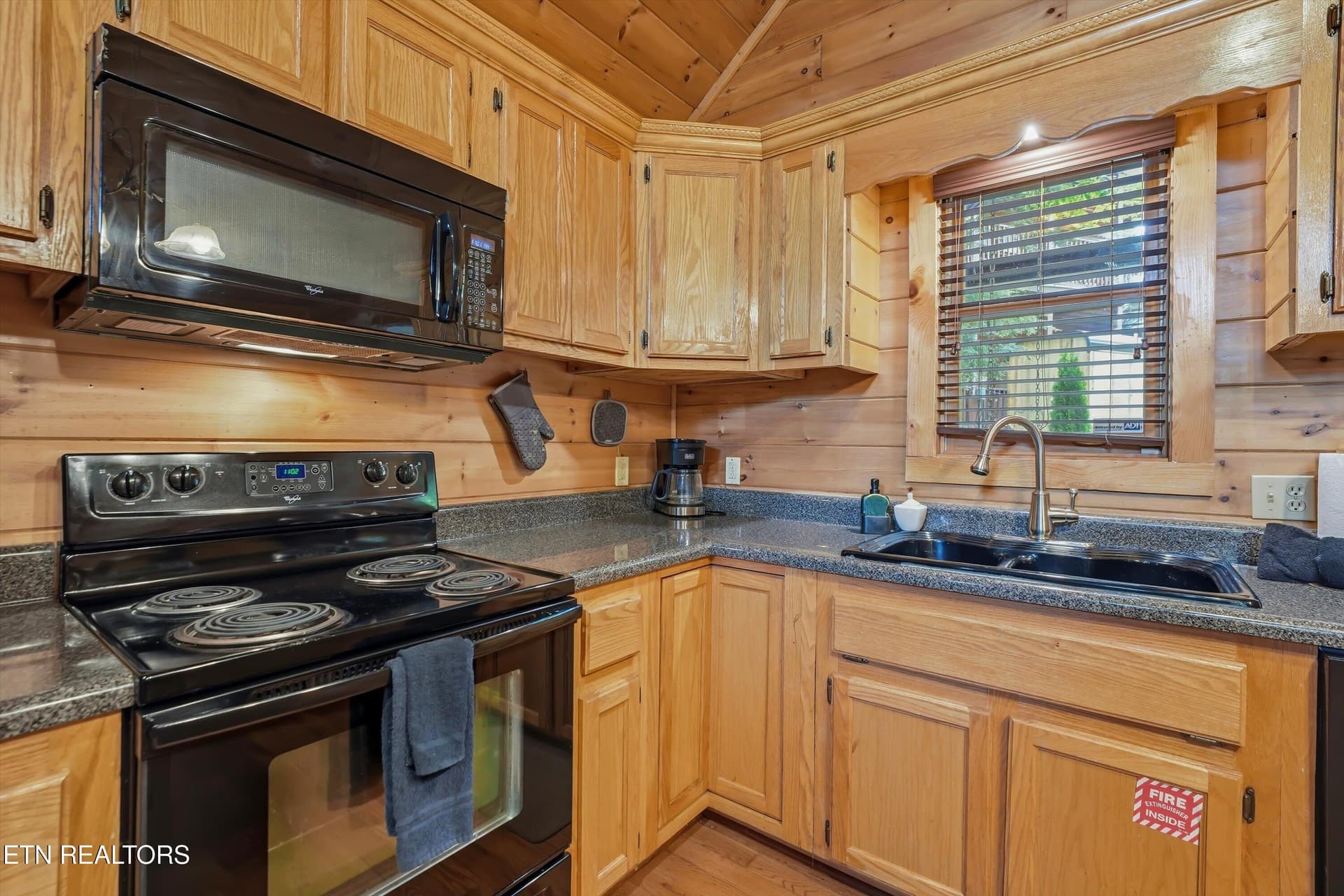 07-FINAL-7 - 530-4 Chickasaw Gap Way, Pigeon Forge, TN 37863