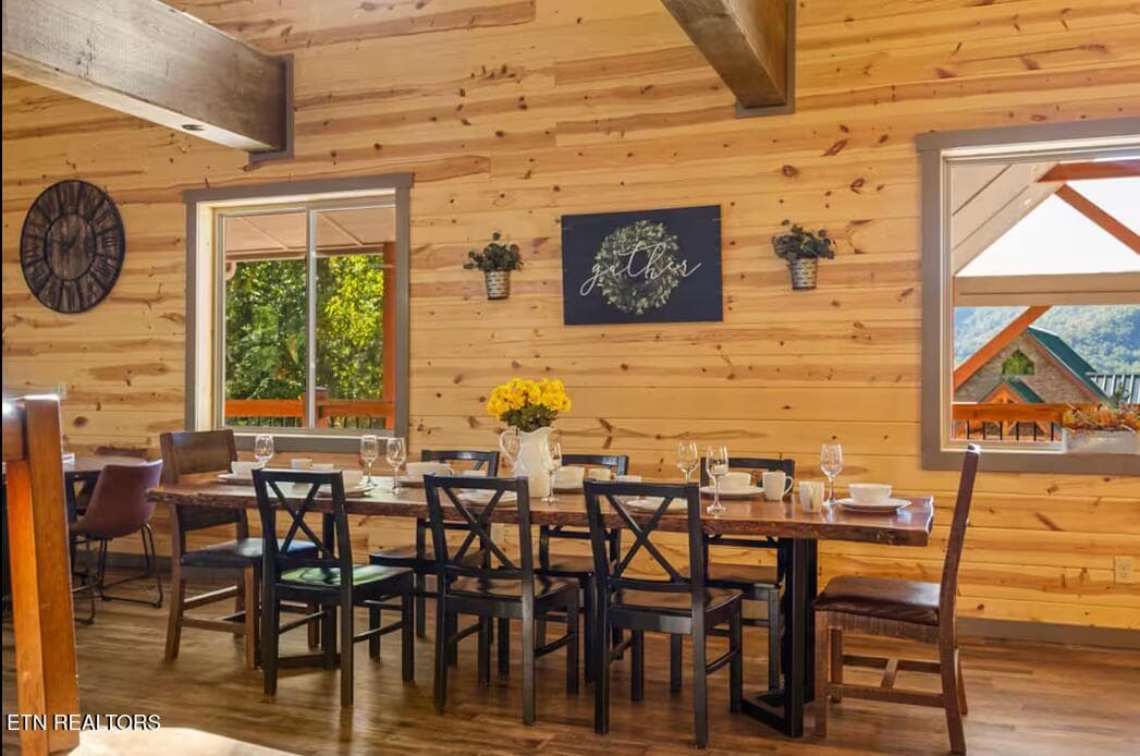 dining table - 2612 Cloud View Drive, Sevierville, TN 37862, Sevierville