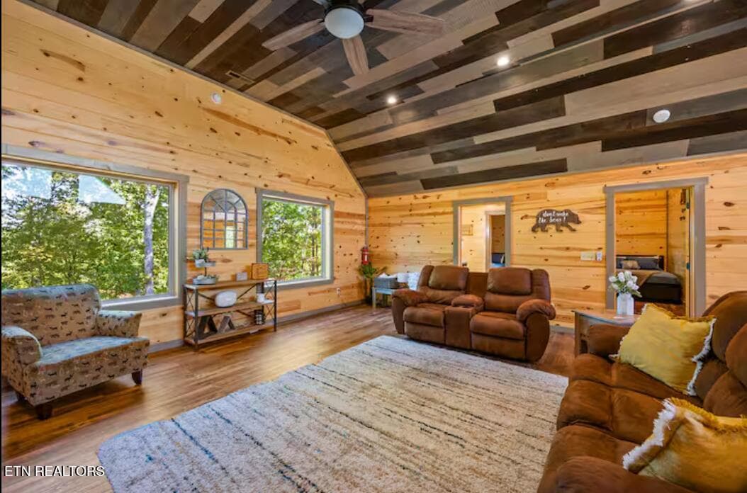 sitting area - 2612 Cloud View Drive, Sevierville, TN 37862, Sevierville