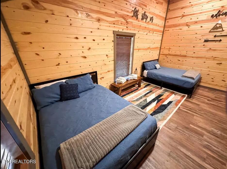 Bedroom 2 beds - 2612 Cloud View Drive, Sevierville, TN 37862, Sevierville