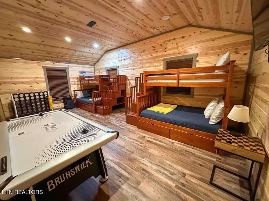 Bunk room air hockey table, life size co - 2612 Cloud View Drive, Sevierville, TN 37862, Sevierville
