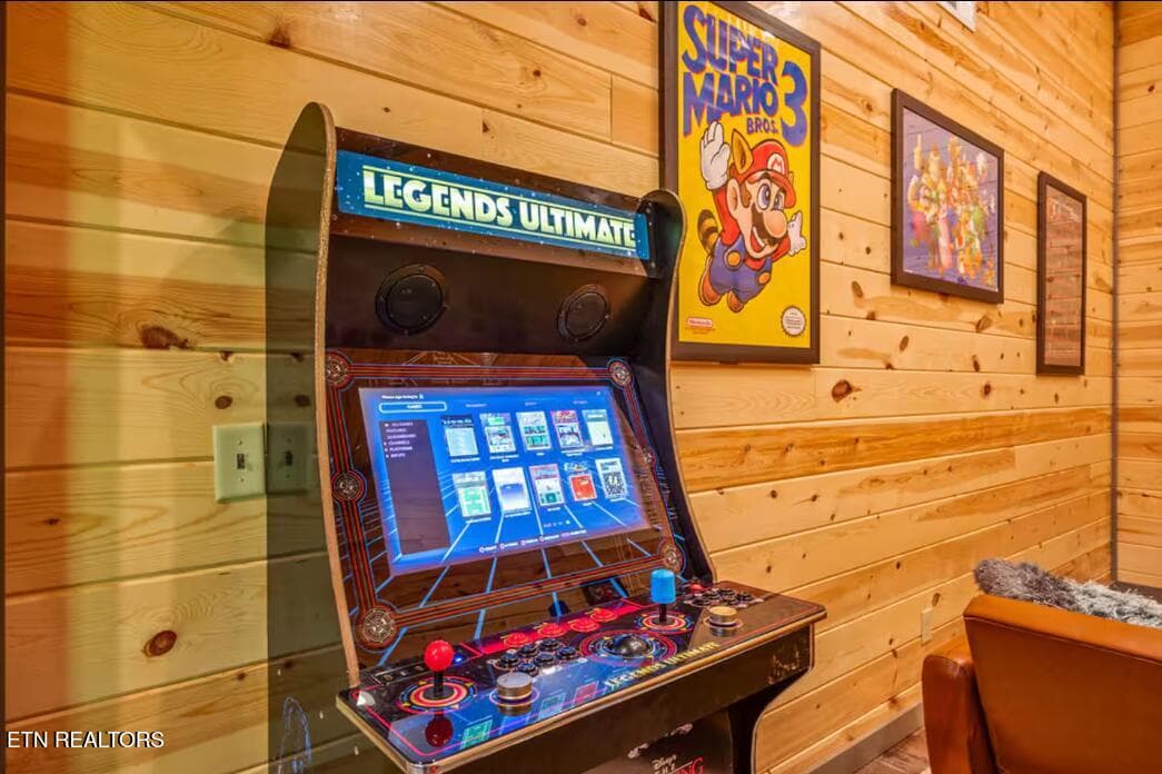 arcade game 2 - 2612 Cloud View Drive, Sevierville, TN 37862, Sevierville