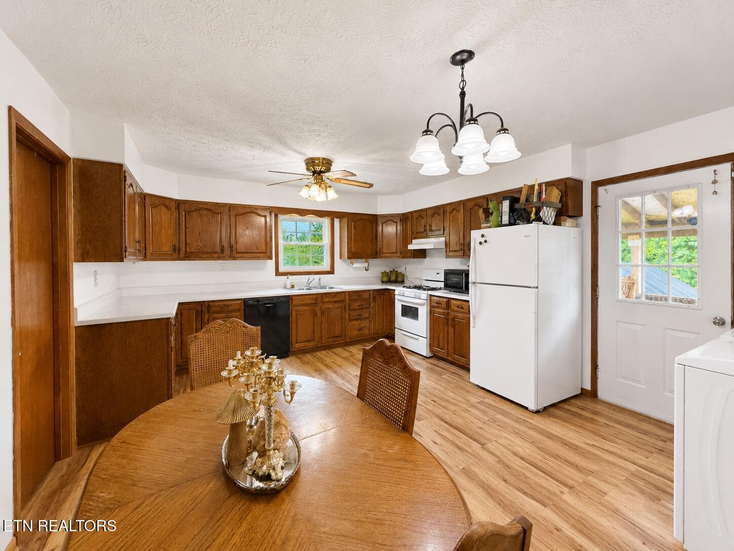 Rose Hill Drive - 822 Rose Hill Drive, LaFollette, TN 37766