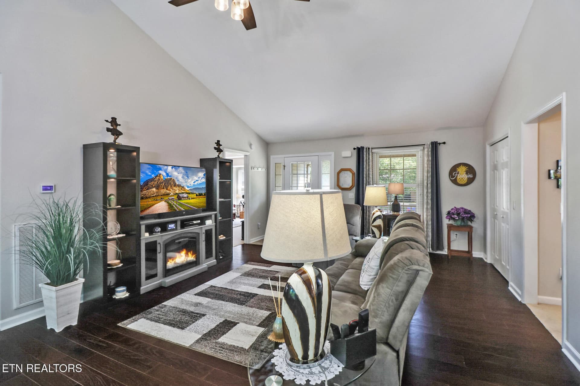 Living room - 151 Northridge Drive, Crossville, TN 38558