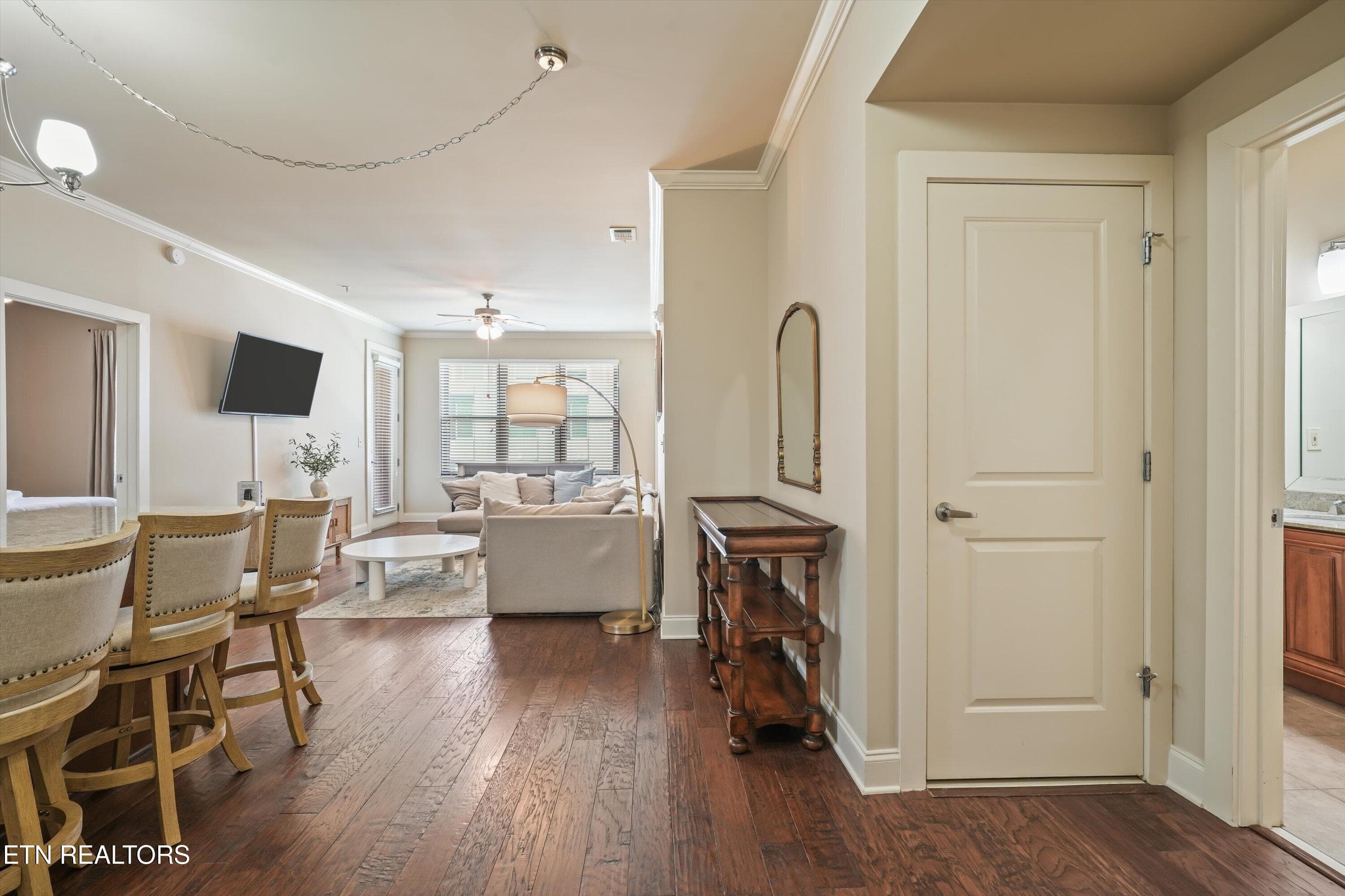 03-445 W Blount Ave 308 02 - 445 W Blount Ave 308, Knoxville, TN 37920, Knoxville
