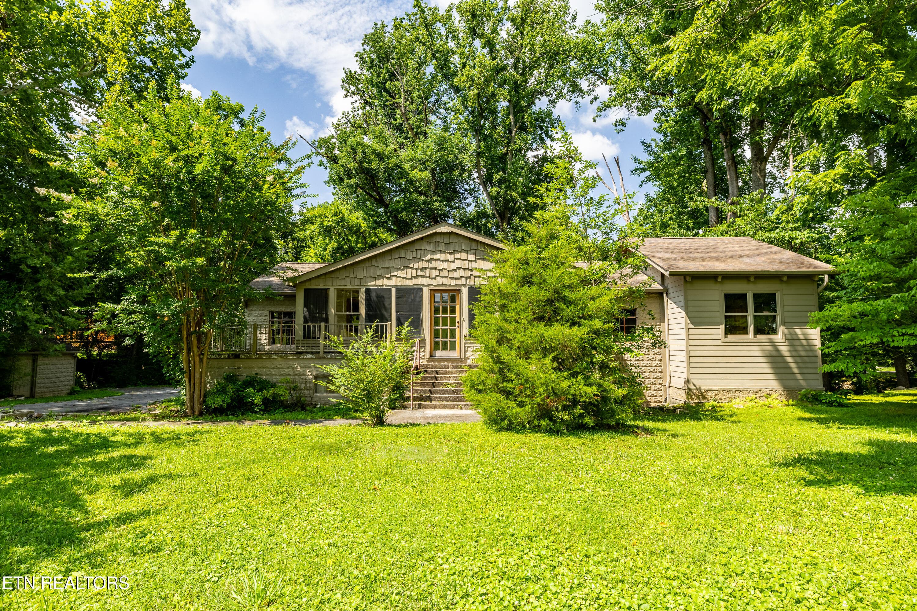 8229ELamarAlexanderPkwy-18 - 8229 E Lamar Alexander Parkway Pkwy, Townsend, TN 37882