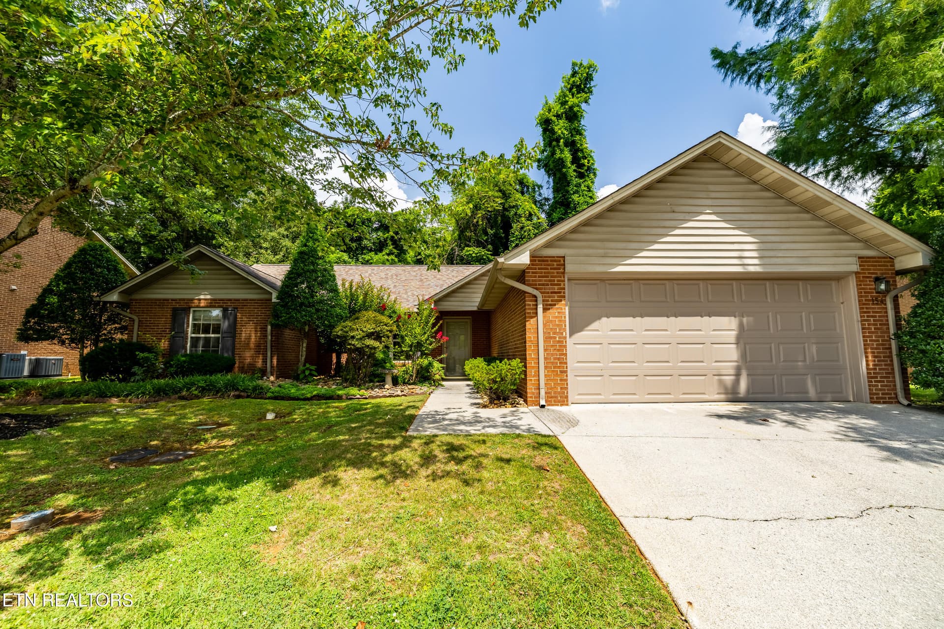 154 Manchester Drive, Maryville, TN 37803