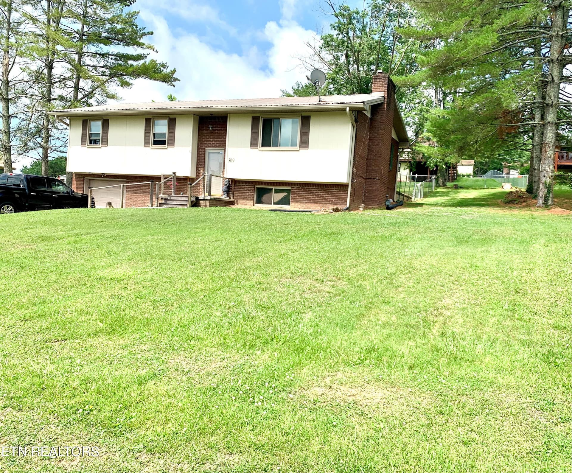 Exterior - 309 Allison St, New Tazewell, TN 37825