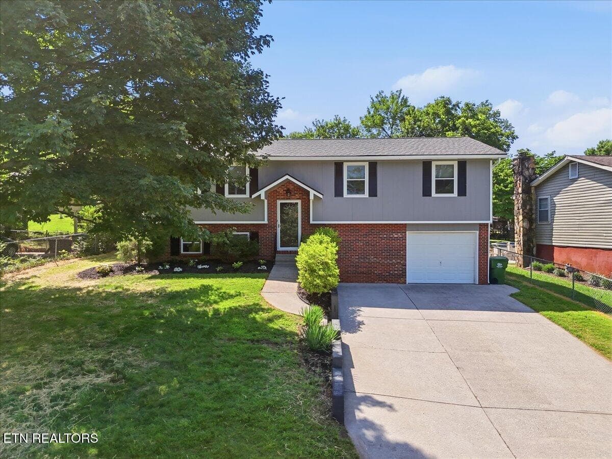 Swarthmore - 2018 Swarthmore Lane, Maryville, TN 37804, Maryville