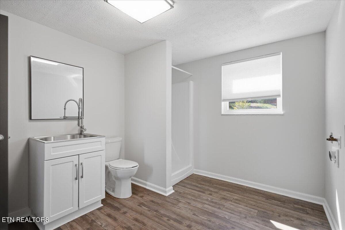 Full Bath/Utility Room - 2018 Swarthmore Lane, Maryville, TN 37804, Maryville