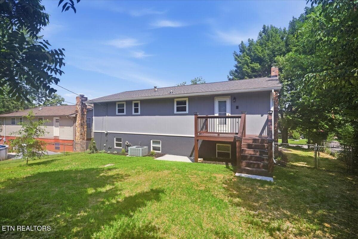 Back Yard - 2018 Swarthmore Lane, Maryville, TN 37804, Maryville