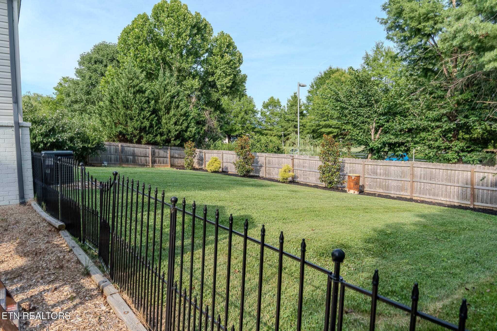 A7V01645-HDR - 1101 Garrison Ridge Blvd, Knoxville, TN 37922